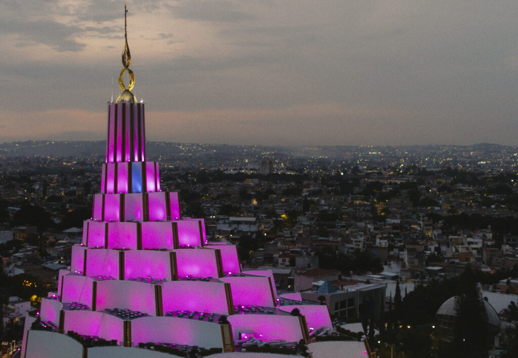 » La oscuridad de La Luz del Mundo